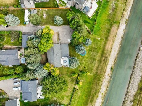 Photo of 1153 East Lakeview Road, Chestermere, AB T1X 1B1 (MLS # A2257428)
