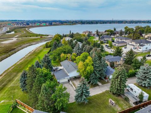 Photo of 1153 East Lakeview Road, Chestermere, AB T1X 1B1 (MLS # A2257428)