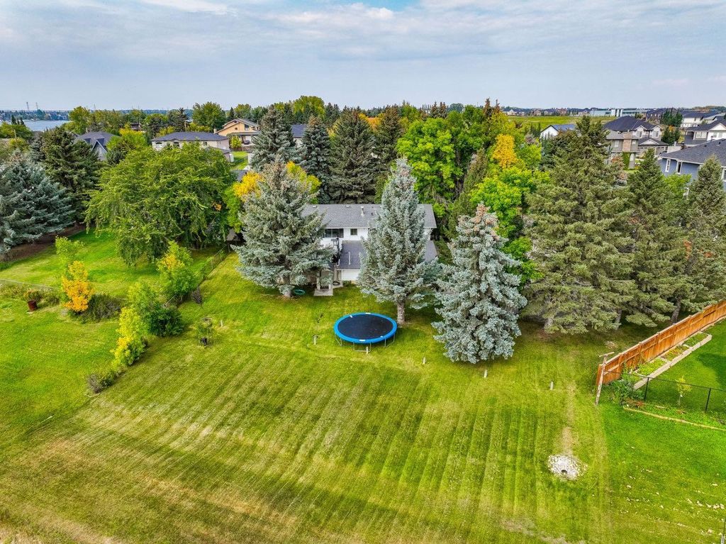 Photo of 1153 East Lakeview Road, Chestermere, AB T1X 1B1 (MLS # A2257428)