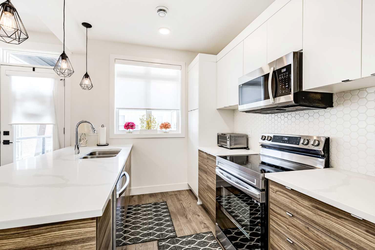 10060 46 Street NE 511