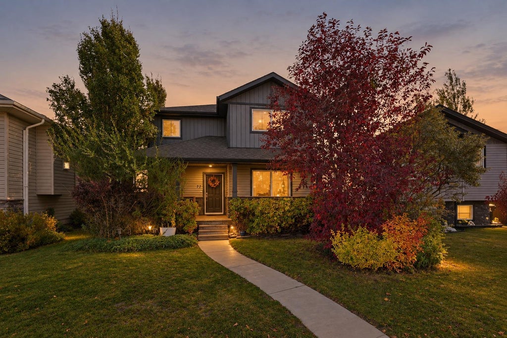 Photo of 77 Aztec Crescent, Blackfalds, AB T4M 0M2 (MLS # A2351735)