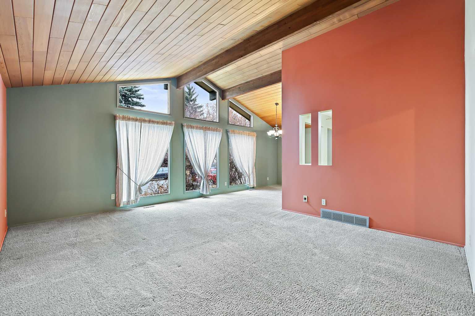 27 Sunmount Crescent SE