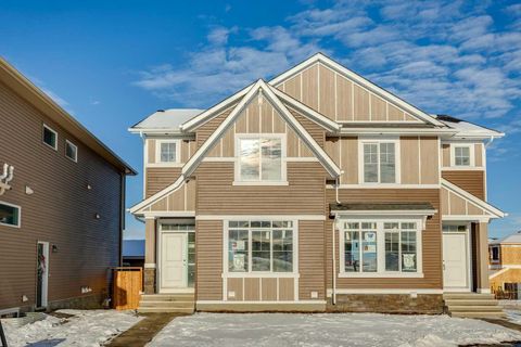 174 Marmot Green NW Calgary AB T3R 2J8