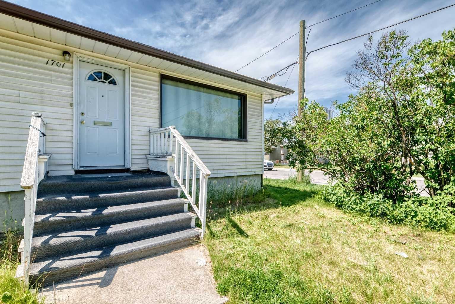 1701 32 Street SW