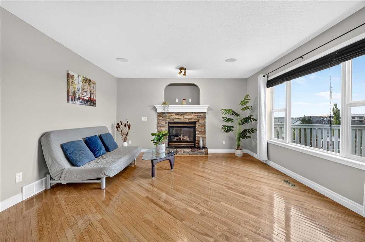 27 Arbour Stone Way NW