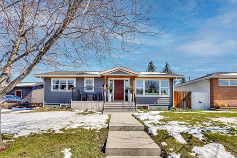 Photo of 34 Malibou Road SW, Calgary, AB T2V 1W8 (MLS # A2305974)