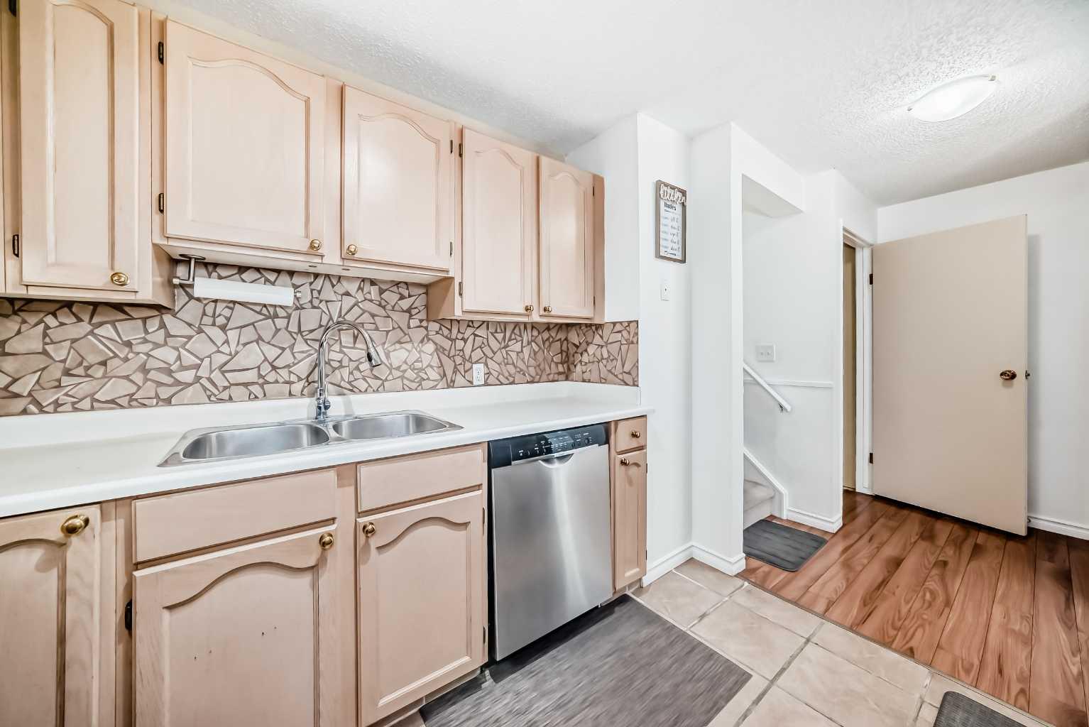 15 Falshire Terrace NE