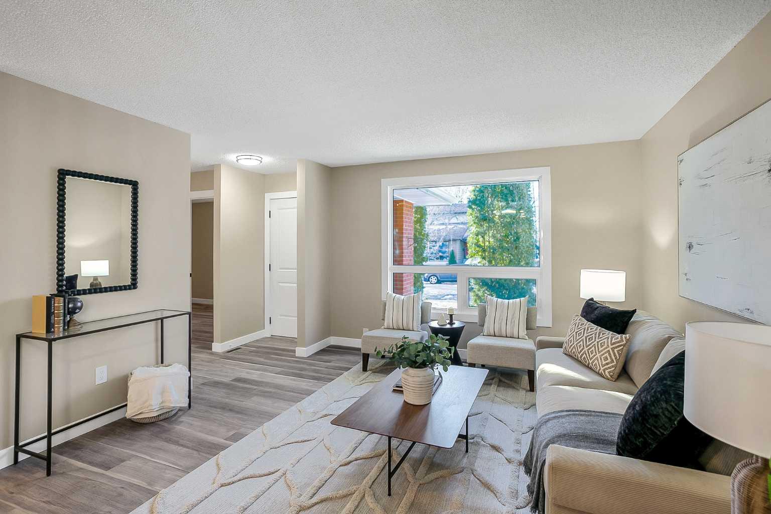 467 Berkley Crescent NW