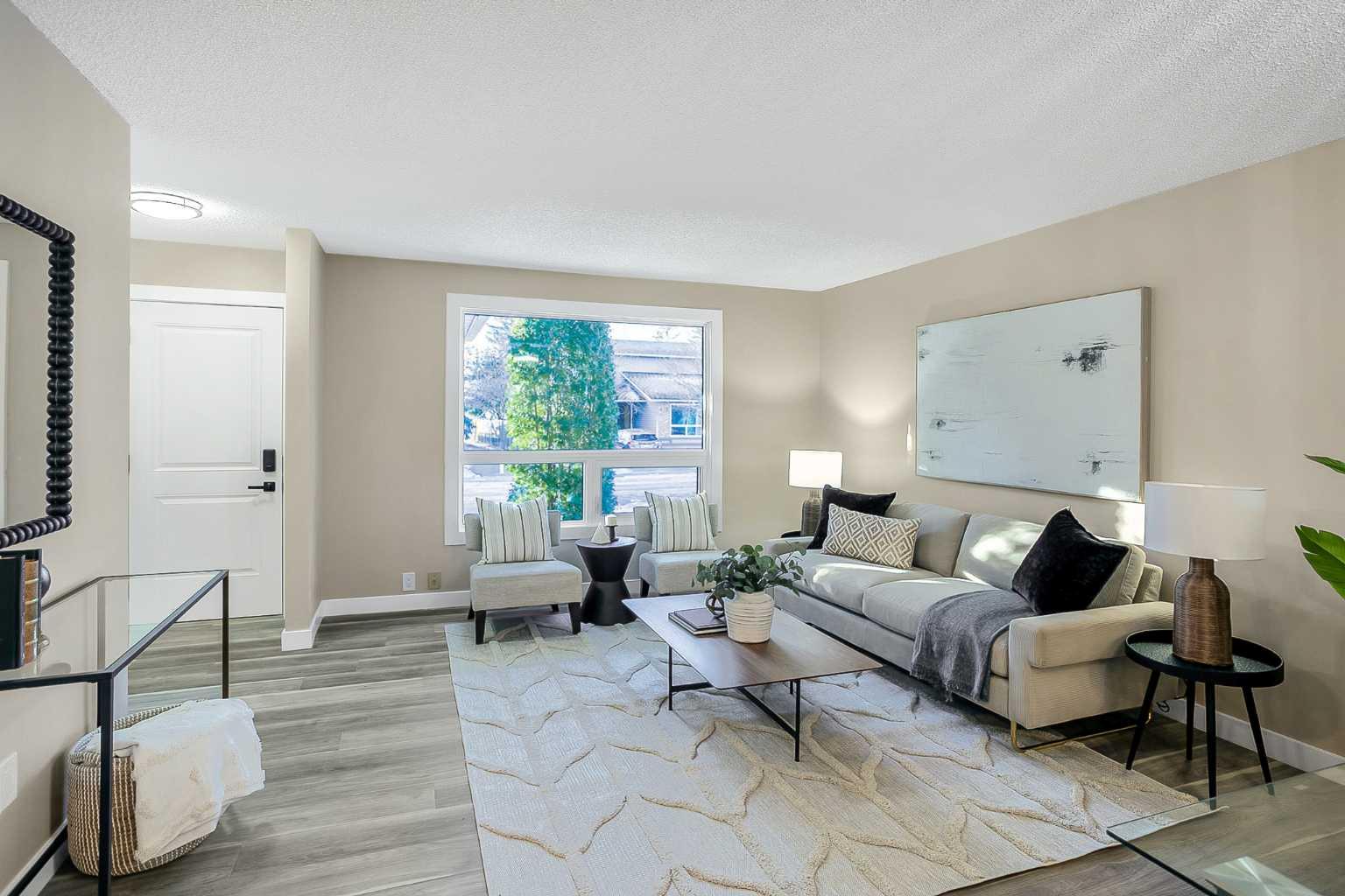 467 Berkley Crescent NW