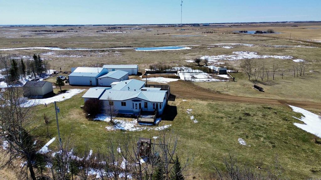 Photo of 36117 RR 105, Rural Paintearth No. 18, County of, AB T0C 1C0 (MLS # A2308071)