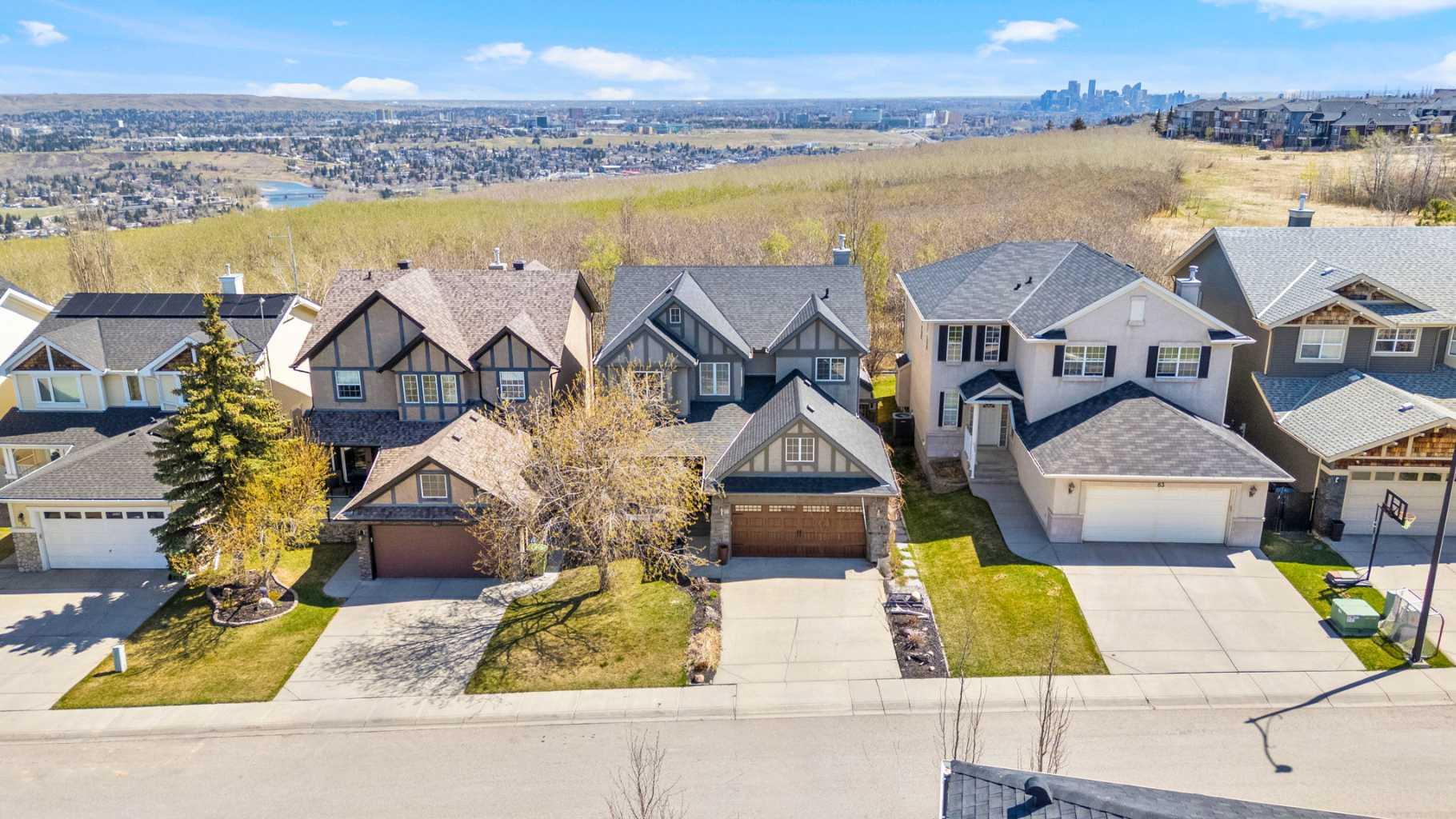 87 Cougar Ridge Heights SW