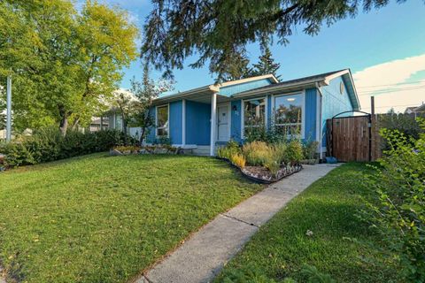 20 Falton Way NE Calgary AB T3J 1K4