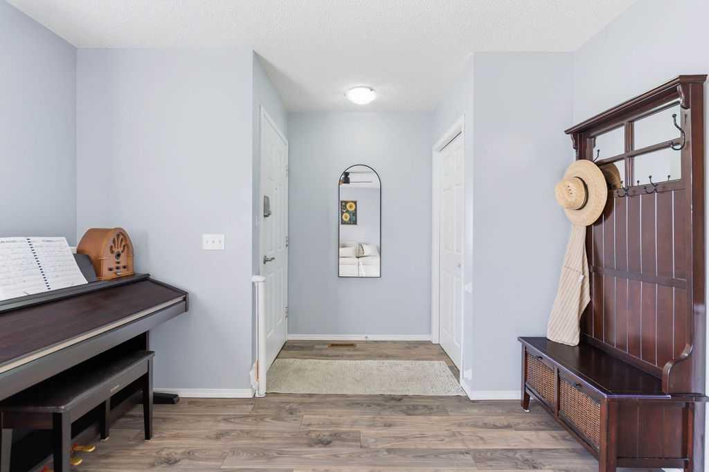 111 Shawglen Road SW
