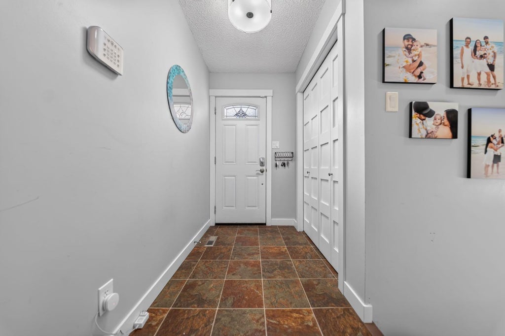 Photo of 47 Wildwood Crescent W, Lethbridge, AB T1K 6C8 (MLS # A2341358)