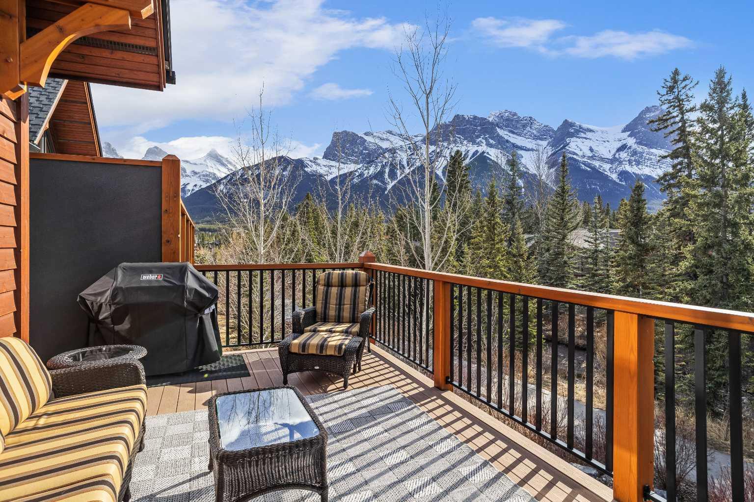 7 Creekside Mews