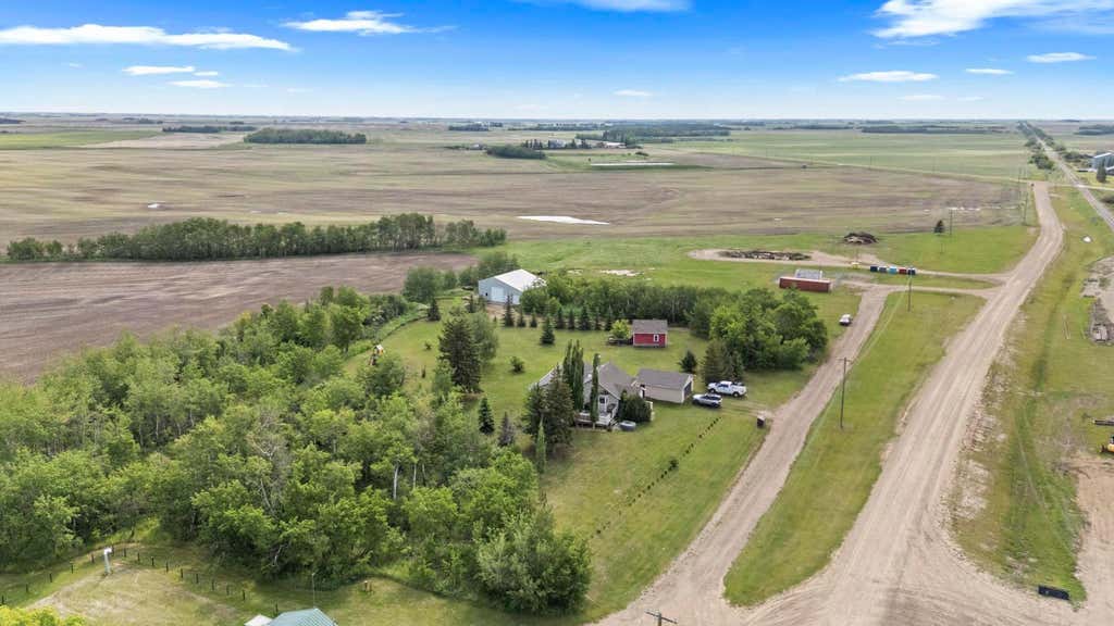 Photo of 10 Railway Avenue N, Rosalind, AB T0B 3Y0 (MLS # A2321072)