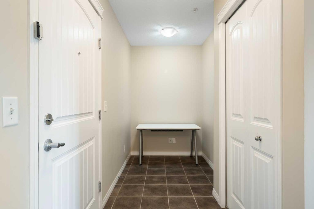 Photo of 31 Country Village Manor NE #4314, Calgary, AB T3K 0T3 (MLS # A2319181)
