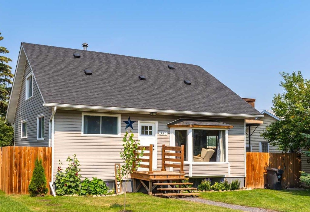 Photo of 334 4 Avenue SE, High River, AB T1V 1H8 (MLS # A2348314)