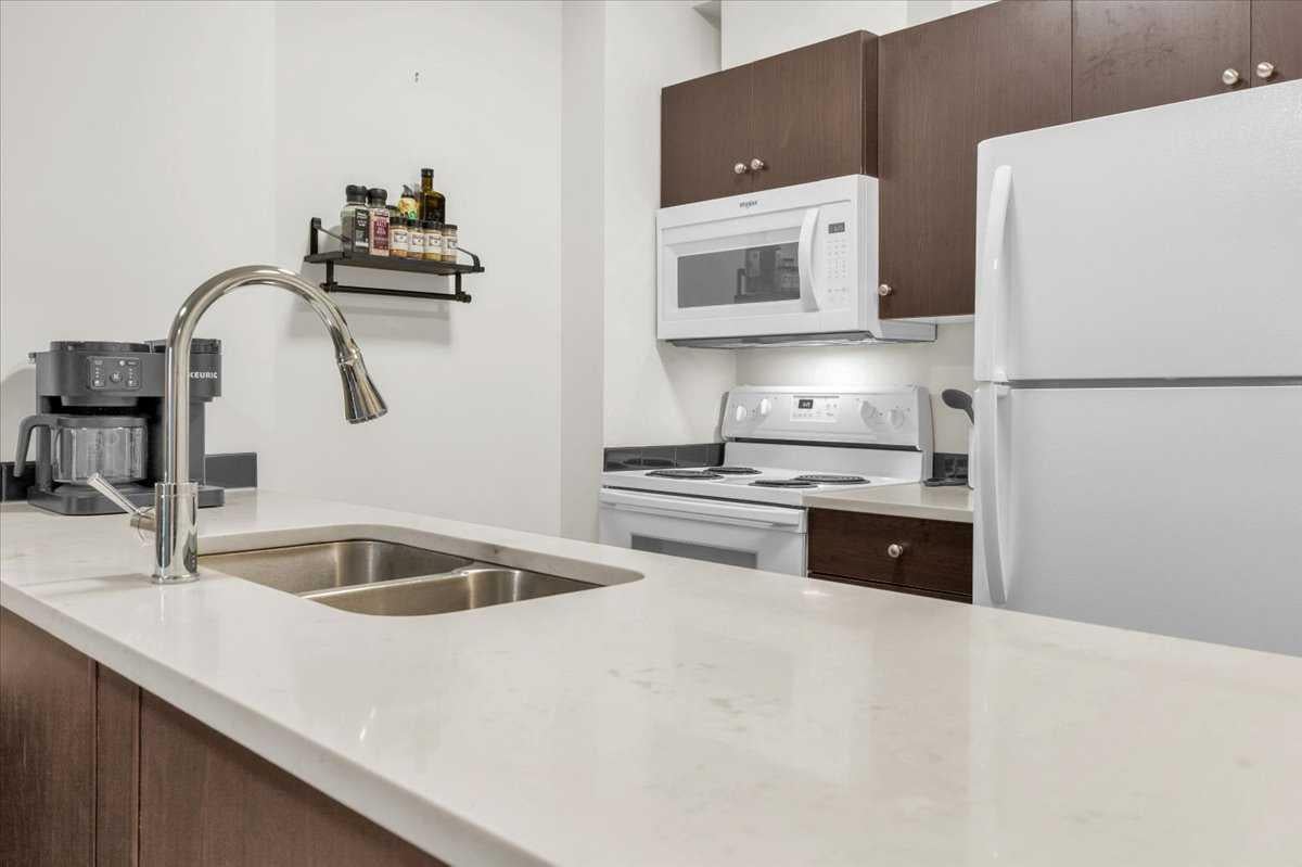 73 Erin Woods Court SE 1108