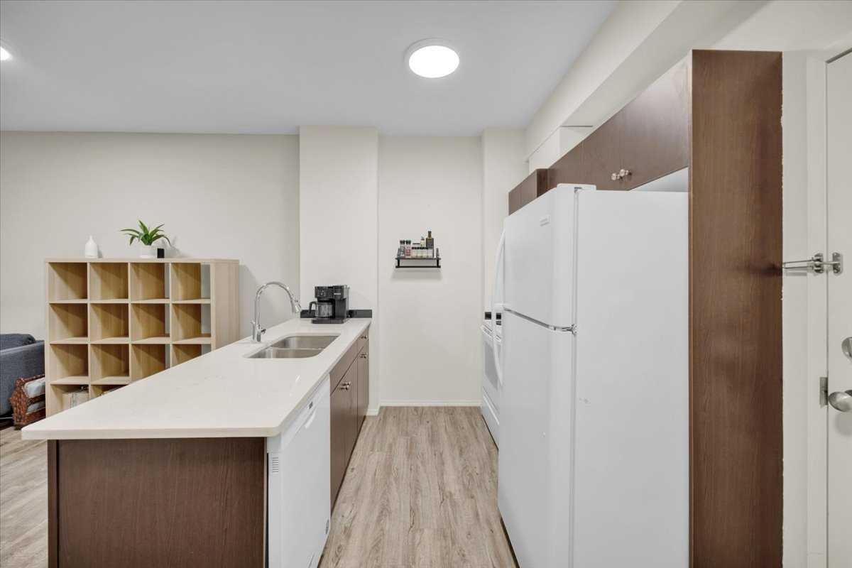 73 Erin Woods Court SE 1108