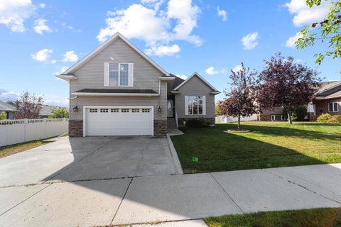 Photo of 5605 28 Avenue, Camrose, AB T4V 1T2 (MLS # A2344531)