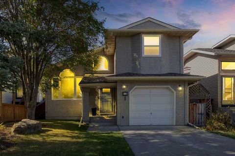 51 Hunters Crescent Okotoks AB T1S 1M2