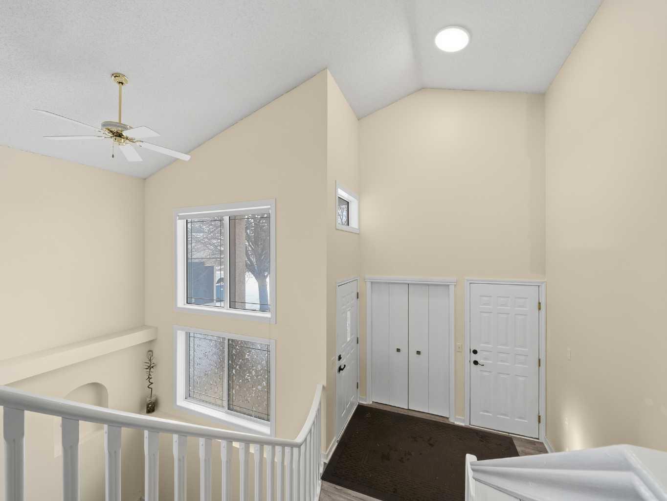 109 Somerset Close SW