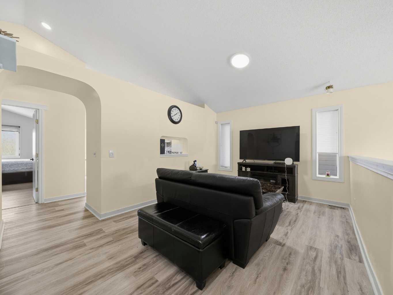 109 Somerset Close SW