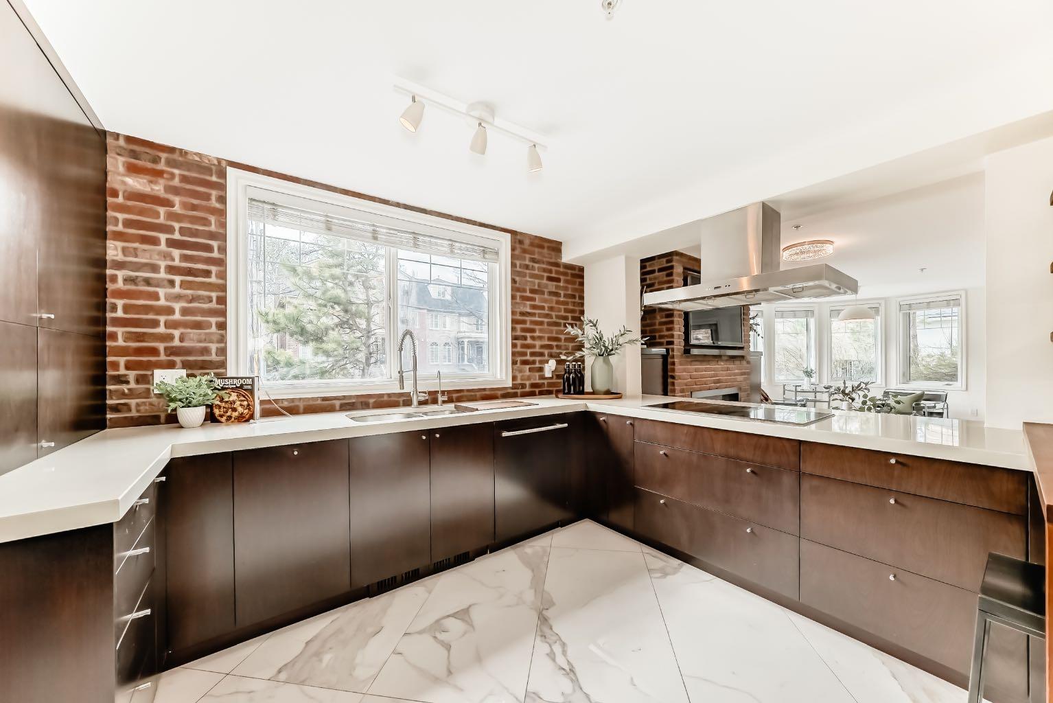 2422 Erlton Street SW 101