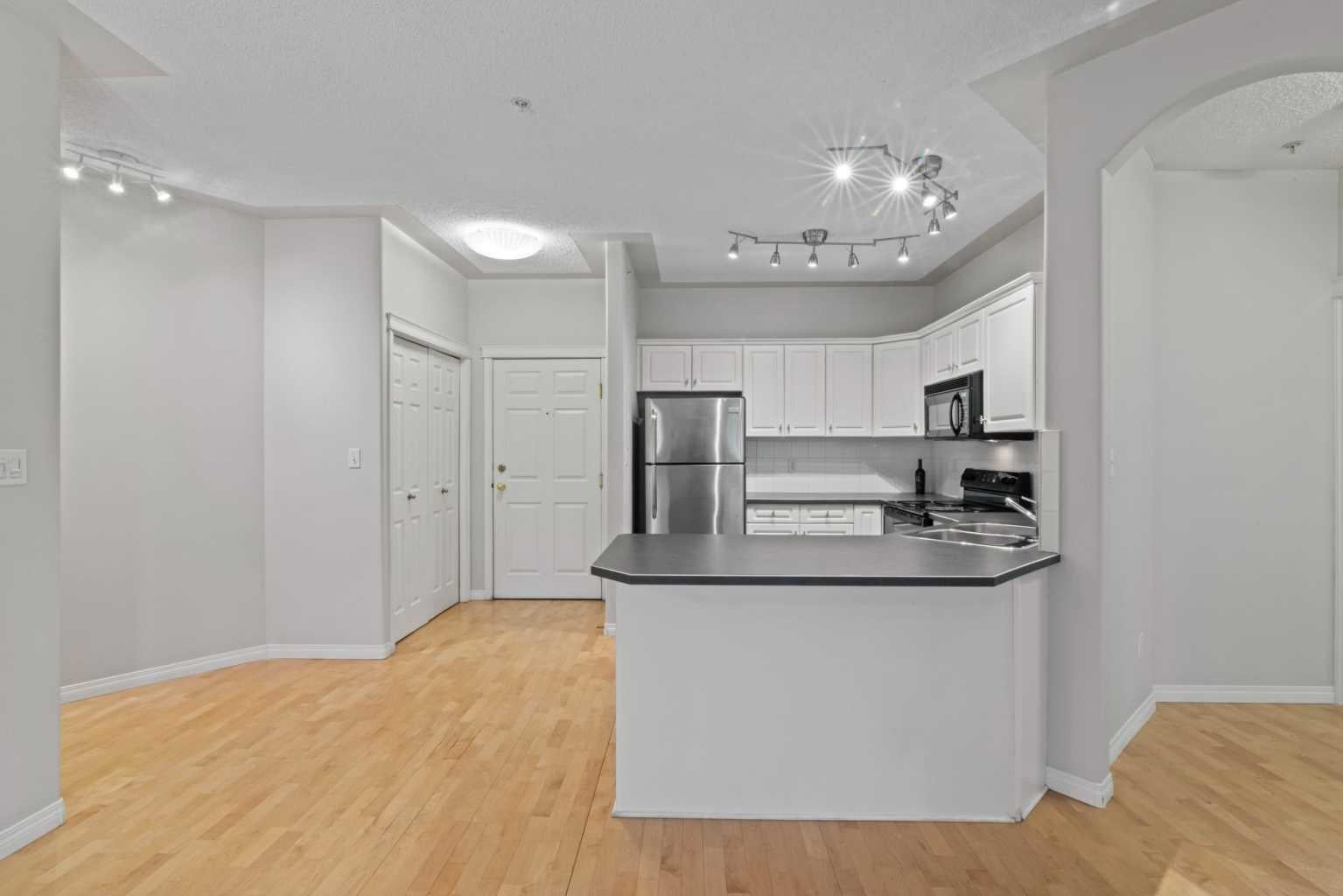 2419 Erlton Road SW 207