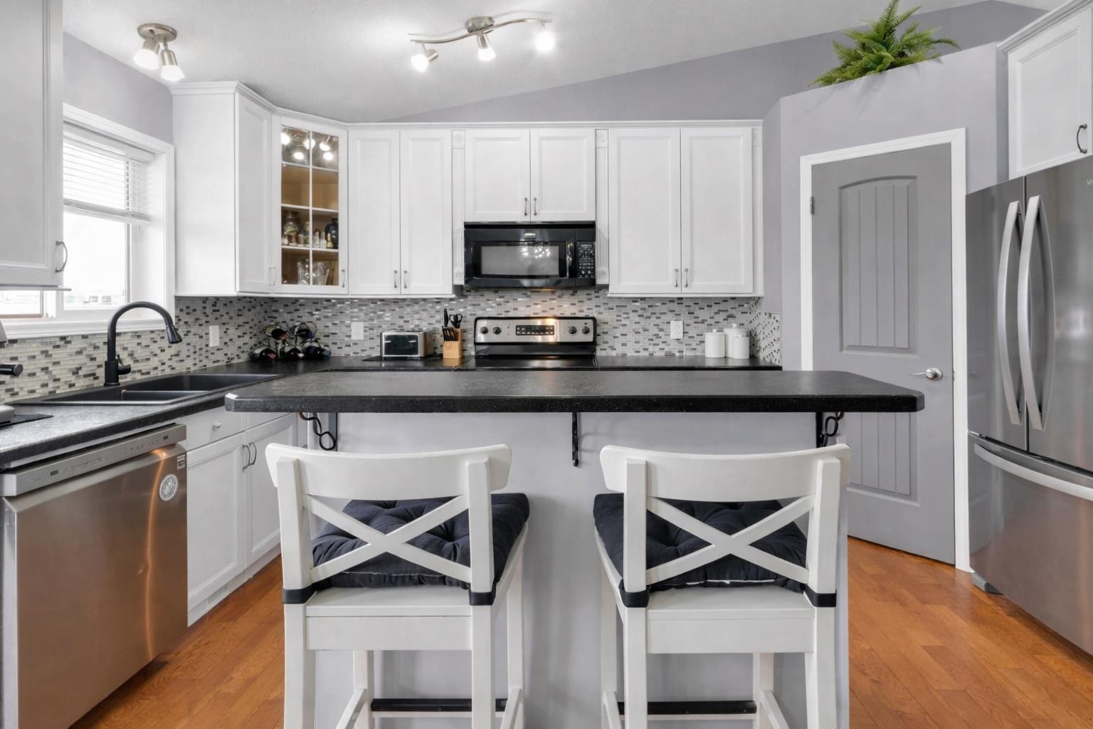 230 Aspen Creek Crescent