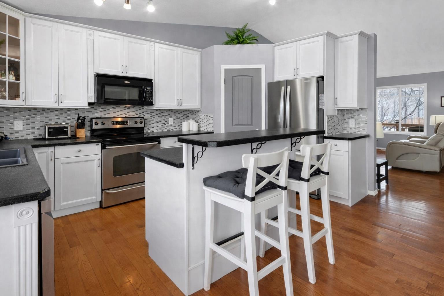 230 Aspen Creek Crescent