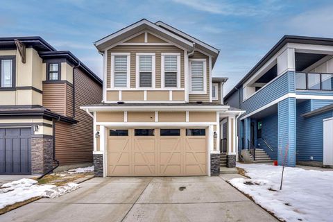 Photo of 274 Lucas Place NW, Calgary, AB T3P 1Z3 (MLS # A2305927)