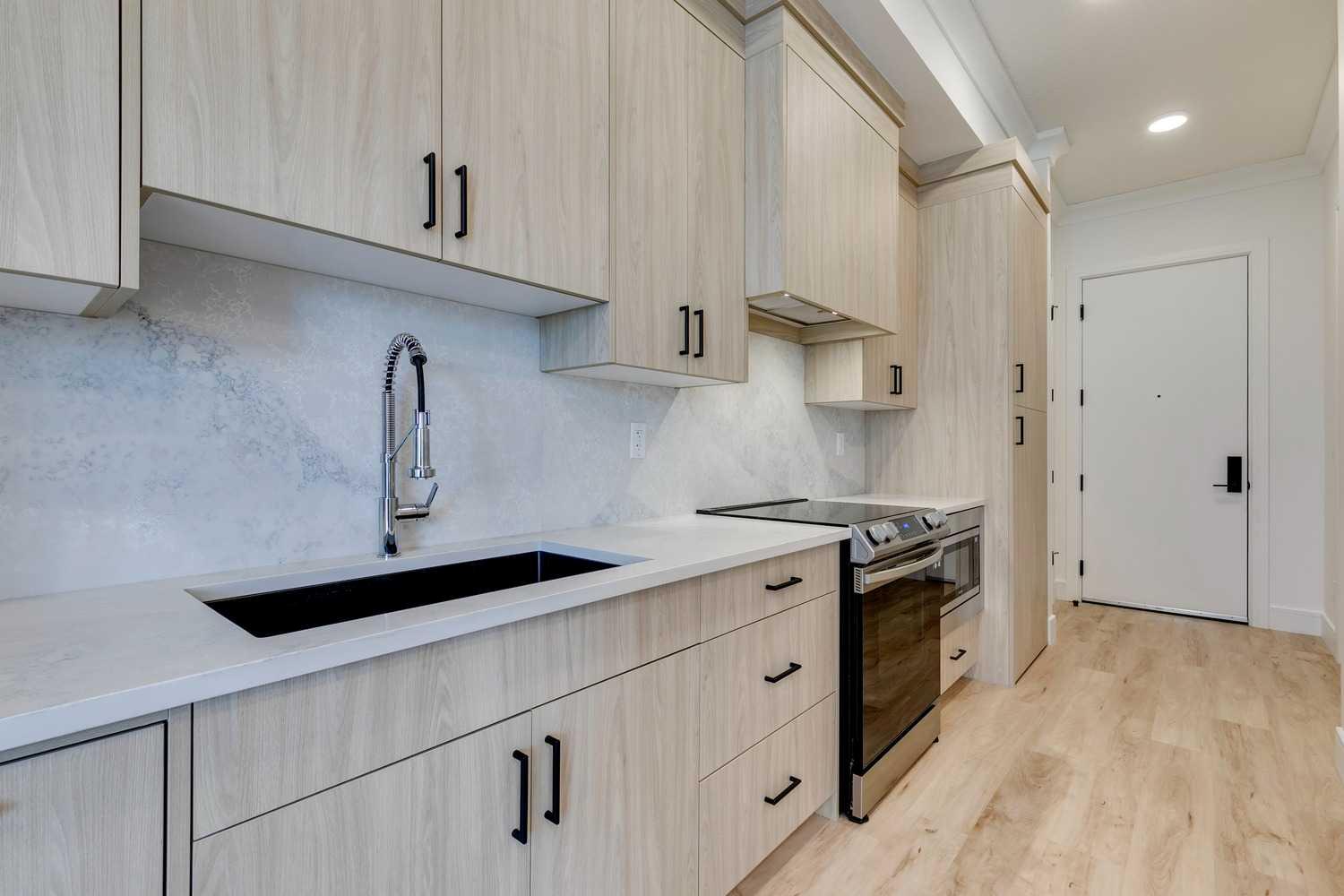 370 Dieppe Drive SW 101