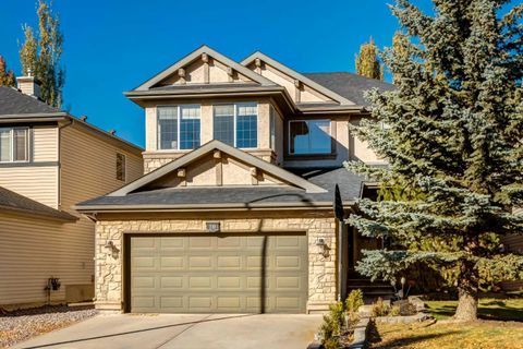 Photo of 10 Chapala Road SE, Calgary, AB T2X 3T5 (MLS # A2259983) Photo of 10 Chapala Road SE, Calgary, AB T2X 3T5 (MLS # A2259983)