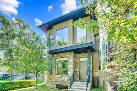 Photo of 235 11 Avenue NE, Calgary, AB T2E 0Y9 (MLS # A2336170)