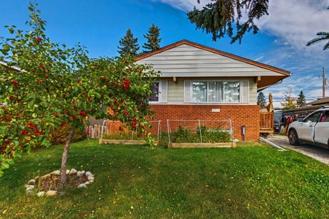 Photo of 3714 Dover Ridge Drive SE, Calgary, AB T2B 2C8 (MLS # A2350553)