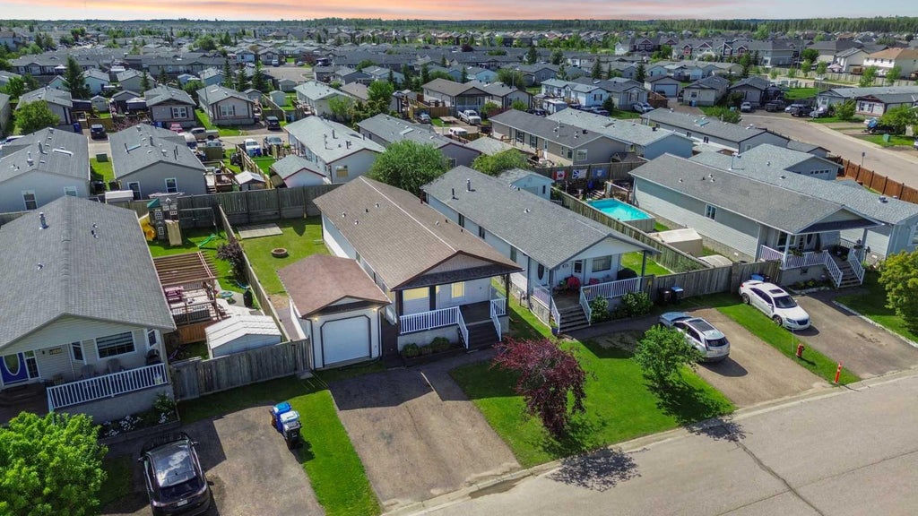 Photo of 165 Balsam Way, Fort McMurray, AB T9K 0H7 (MLS # A2335672)