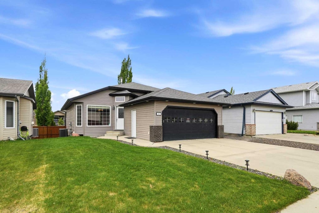 Photo of 101 Oldring Crescent, Red Deer, AB T4P 0B9 (MLS # A2328447)