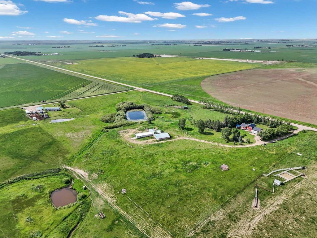 Photo of 142041/142023 HWY 544, Rural Newell, County of, AB T0J 2K0 (MLS # A2334527)
