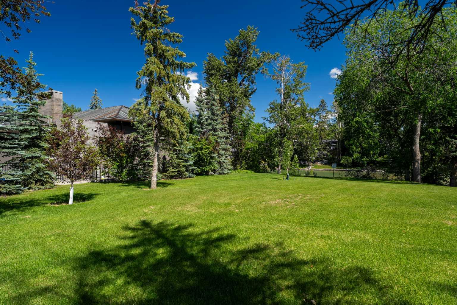 708 Riverdale Avenue SW