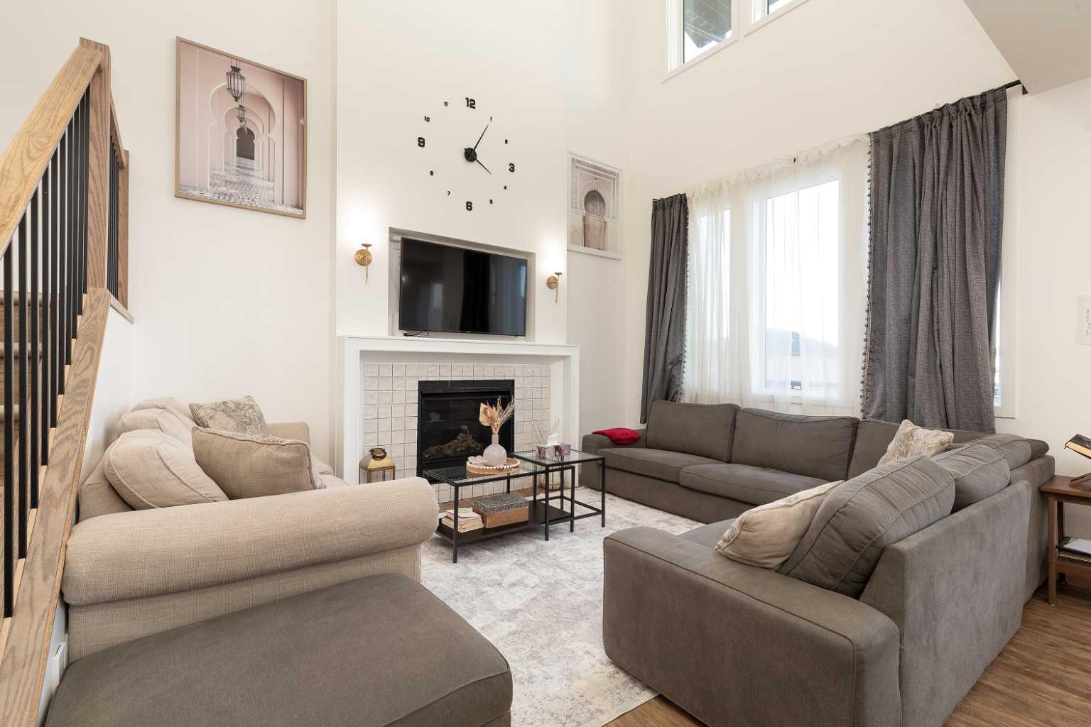 344 Rivergrove Chase W