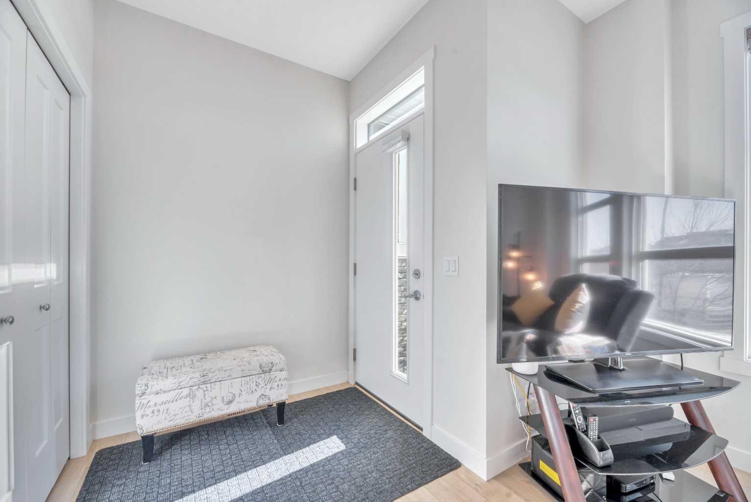 196 Wolf Hollow Park SE