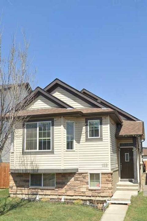 Photo of 125 Saddlebrook Circle NE, Calgary, AB T3J 0K4 (MLS # A2301884)