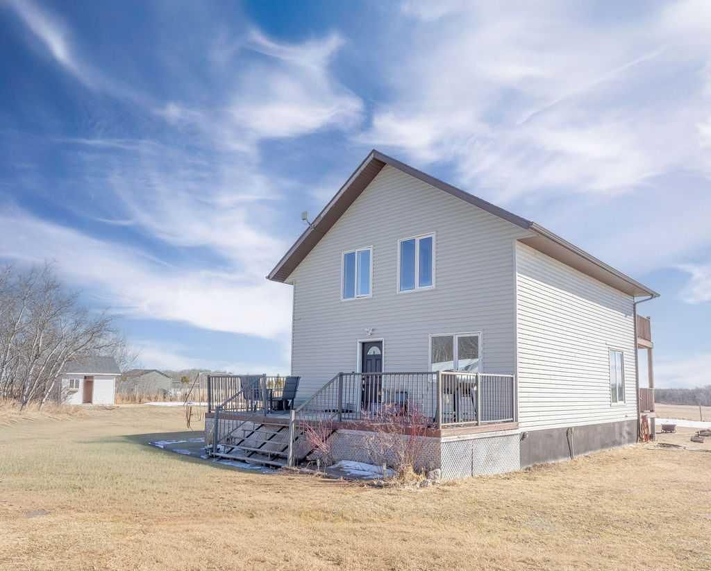 Photo of 5 Dogwood Drive, Rural Wainwright No. 61, M.D. of, AB T9W 1T5 (MLS # A2295089)