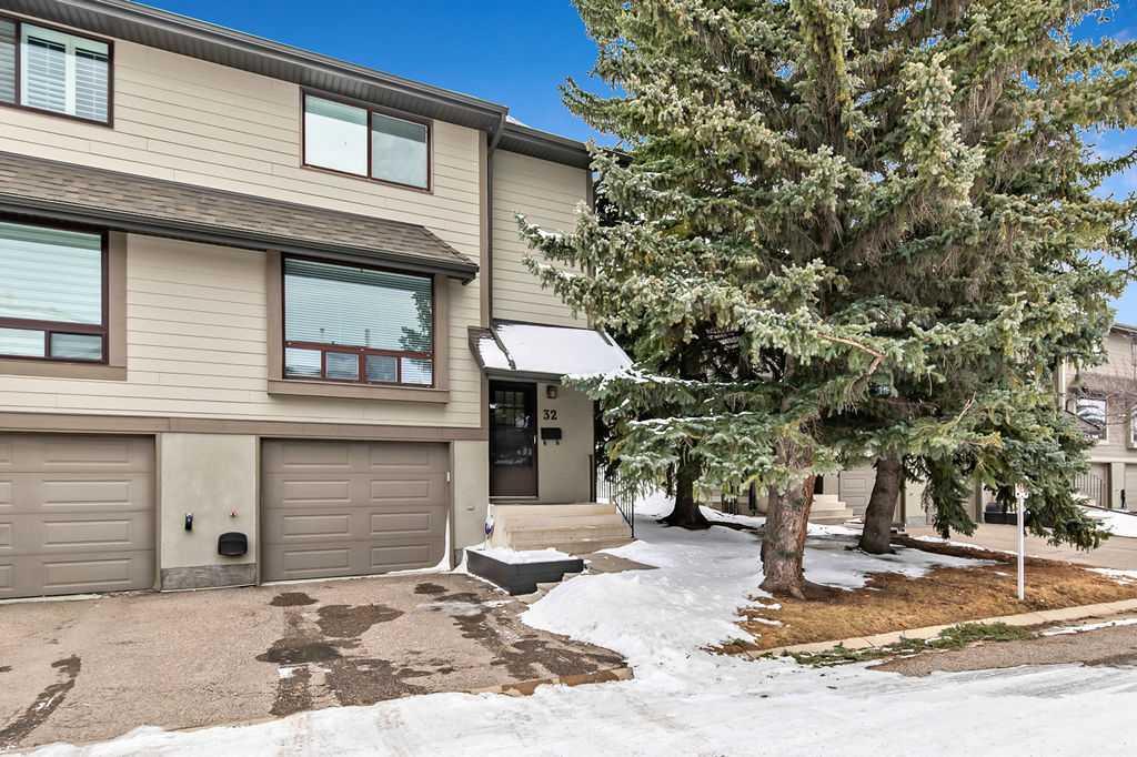 5019 46 Avenue SW 32