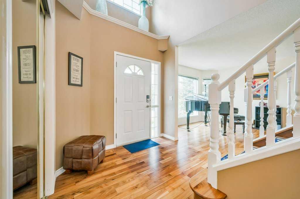16 Gleneagles View