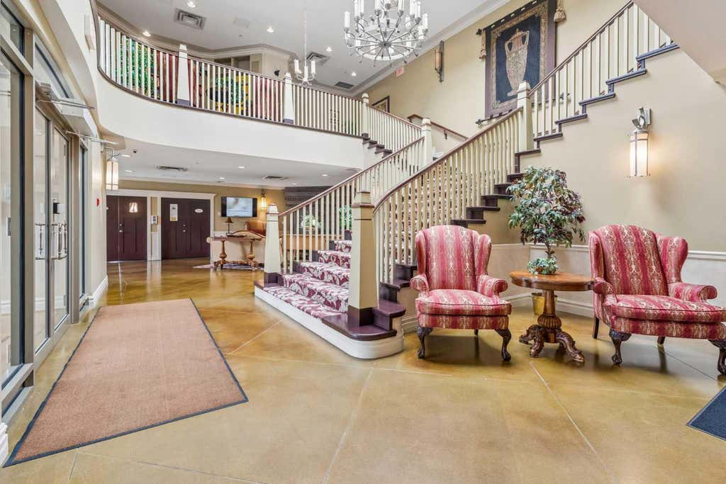 Photo of 1726 14 Avenue NW #406, Calgary, AB T2N 4Y8 (MLS # A2324199)