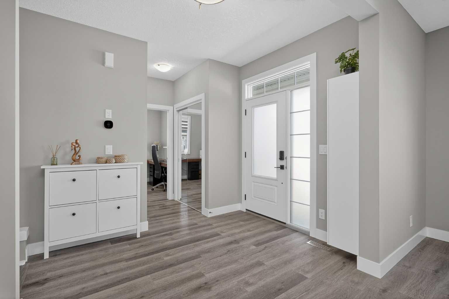 167 Yorkstone Way SW