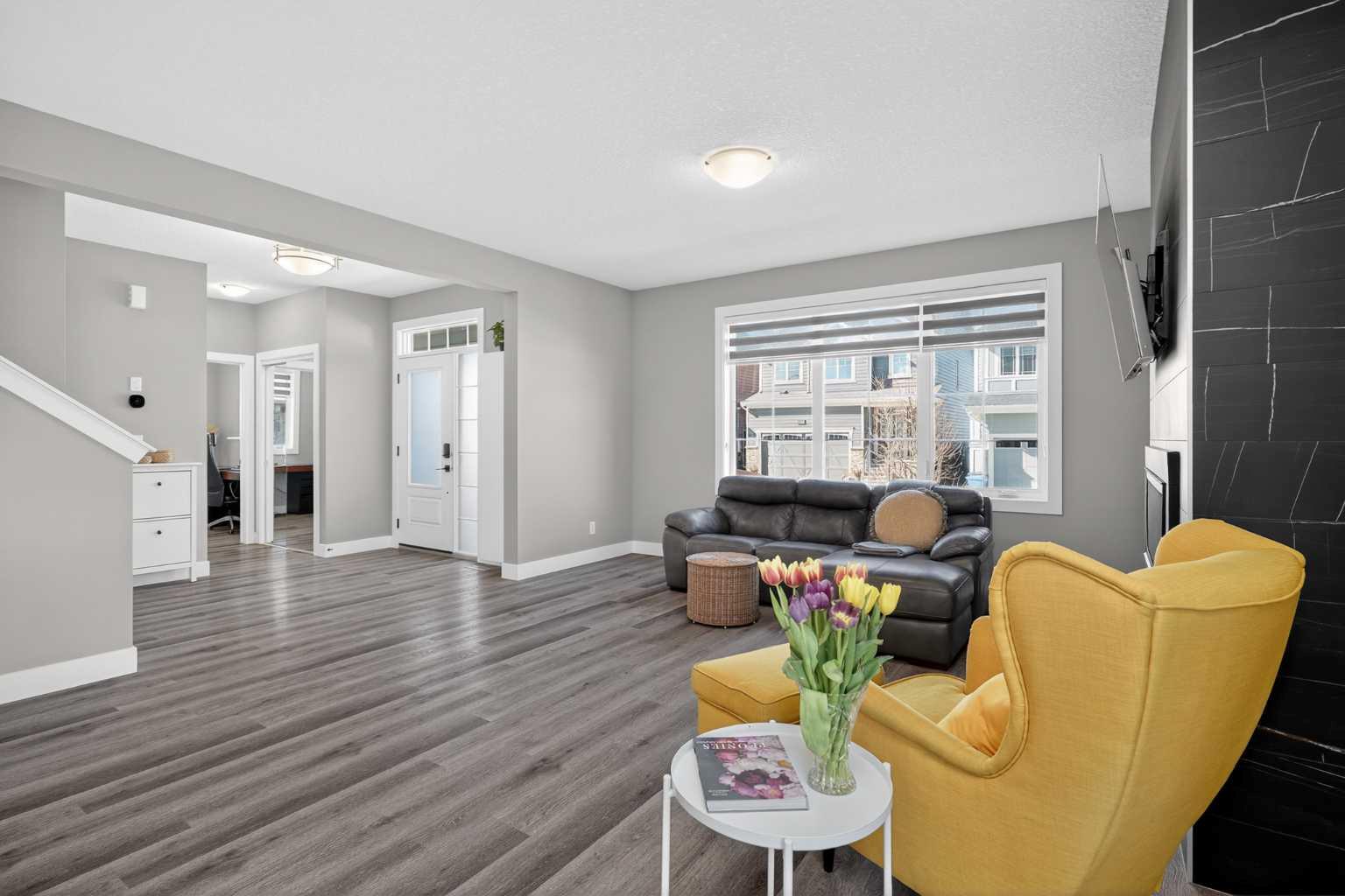 167 Yorkstone Way SW